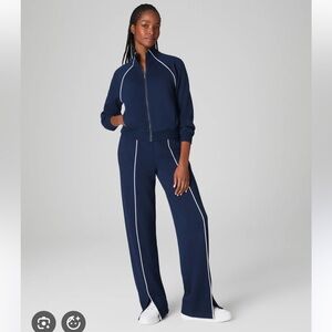 SPANX NWT SET Air Essentials Medium Pique Women's Dark Blue pullover and pants